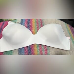 Victoria Secret t-shirt lightly lined wireless bra